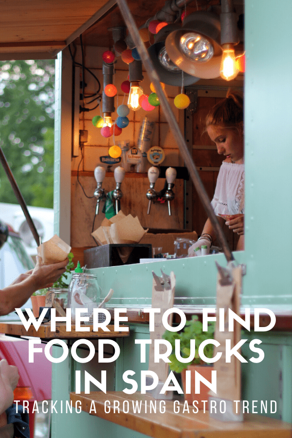 Food trucks are getting more and more common in big Spanish cities like Madrid and Barcelona. They serve up recipes from all over the world, and are a great way to sample everything from Spanish to international food! This guide explains everything you need to know about food trucks in Spain.