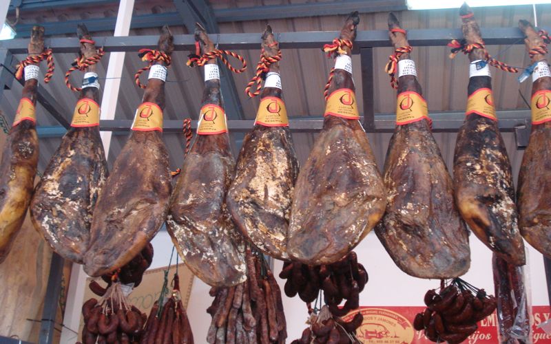obligatorisk Forræderi Energize Spanish Ham: The Ultimate Guide to Serrano Ham & Iberian Ham | Spanish  Sabores
