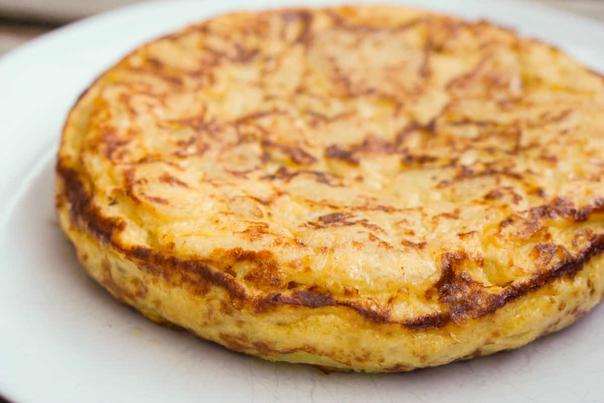 Full Spanish omelet ready to eat