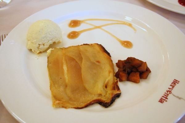 Pear tatin