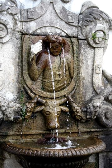 Creepy statue Bom Jesus do Monte.