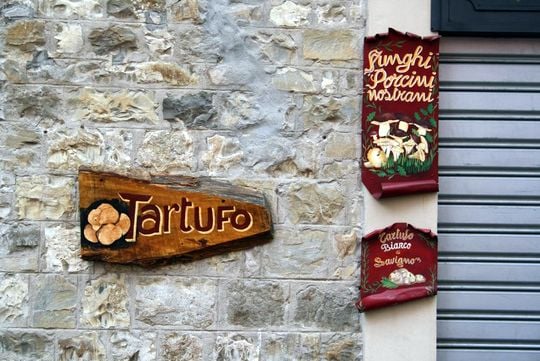 Tartufo sign