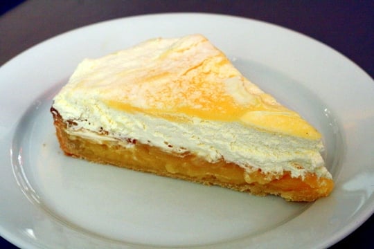 Lemon pie in Rotterdam Café Loos