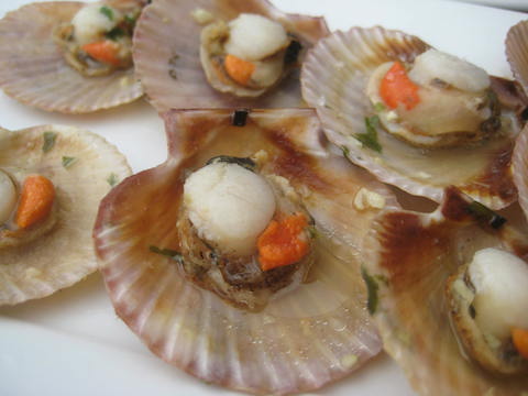 These mini-scallops, known as zamburiñas in Spain, are in season in January!