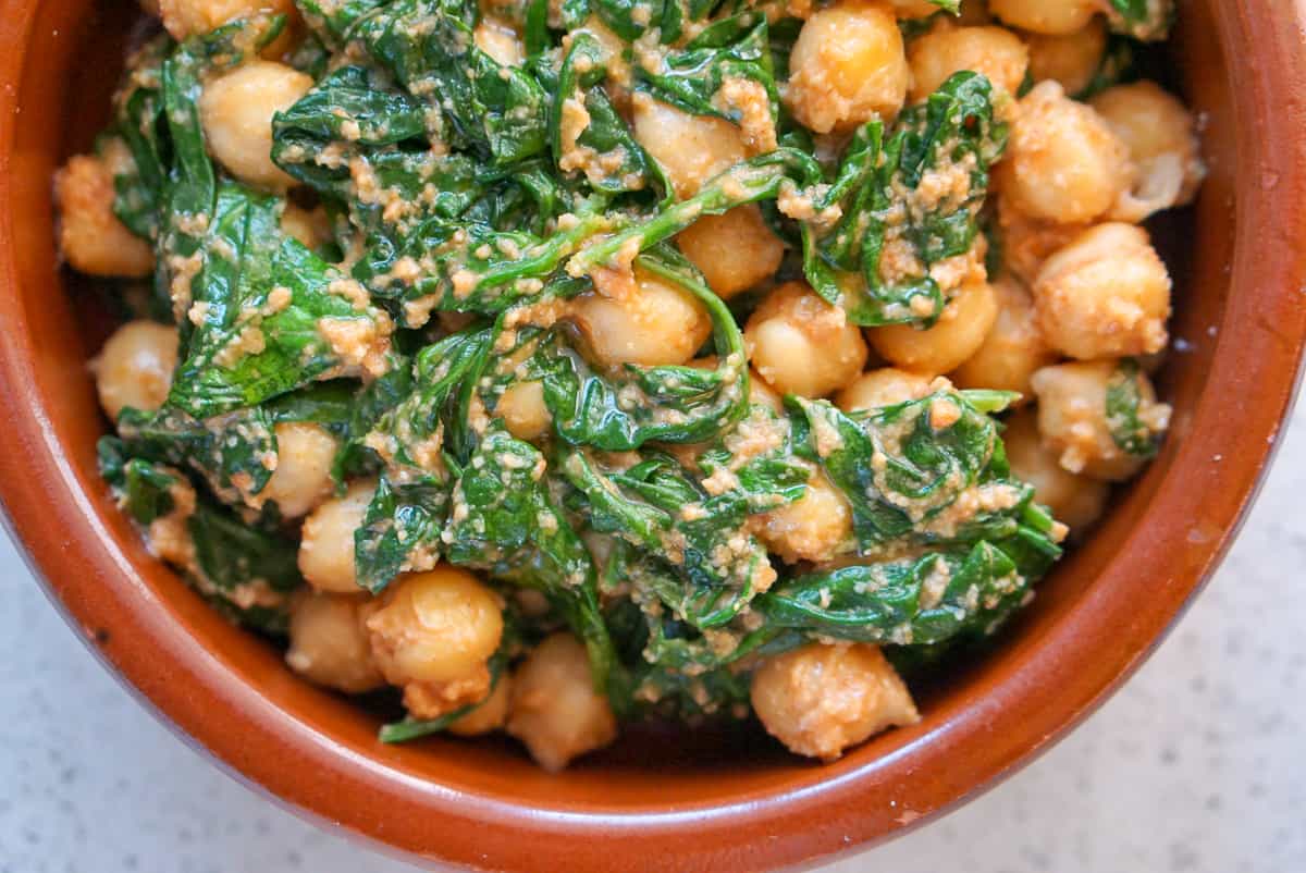 Spinach and Chickpeas (Espinacas con Garbanzos) Spanish Sabores