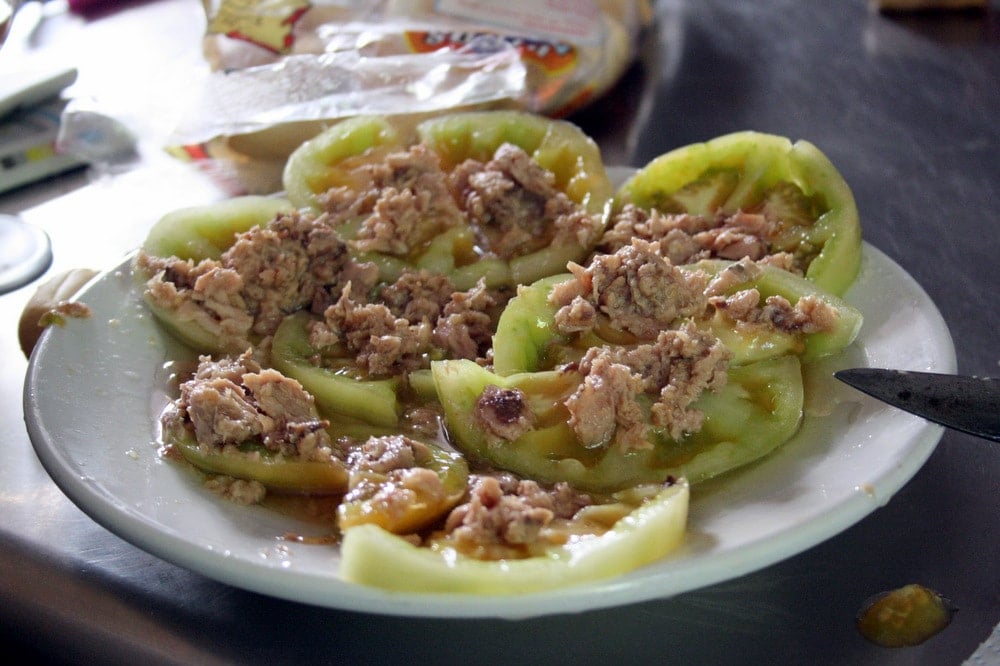 tomatoes with tuna