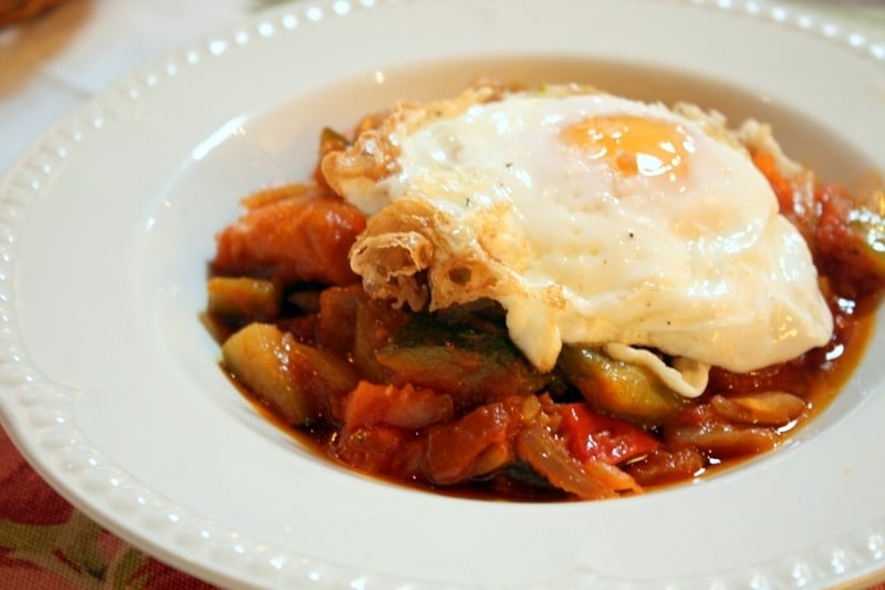Spanish egg dishes: Pisto con huevo is ratatouille with a fried egg on top! 