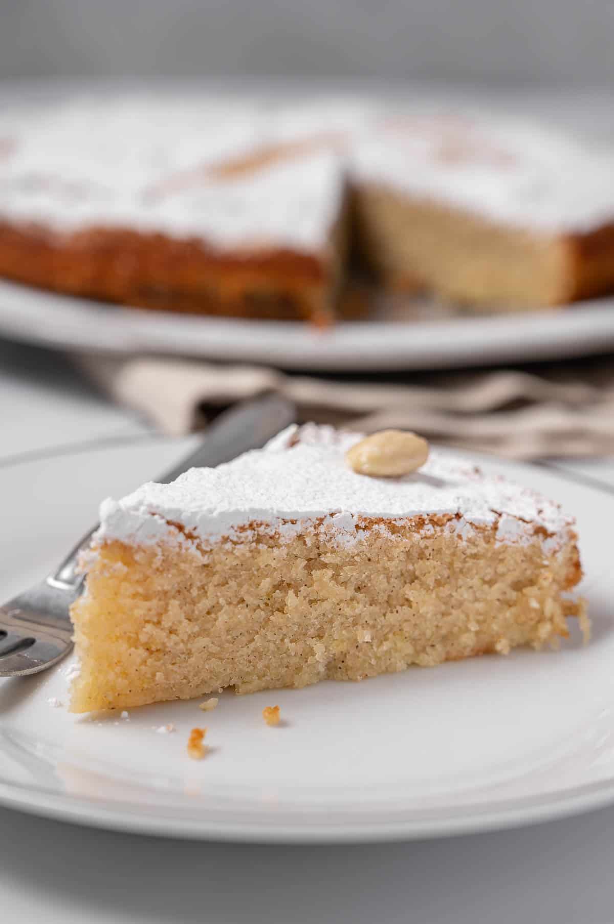 A delicious Tarta de Santiago recipe for the famous Spanish almond cake. 