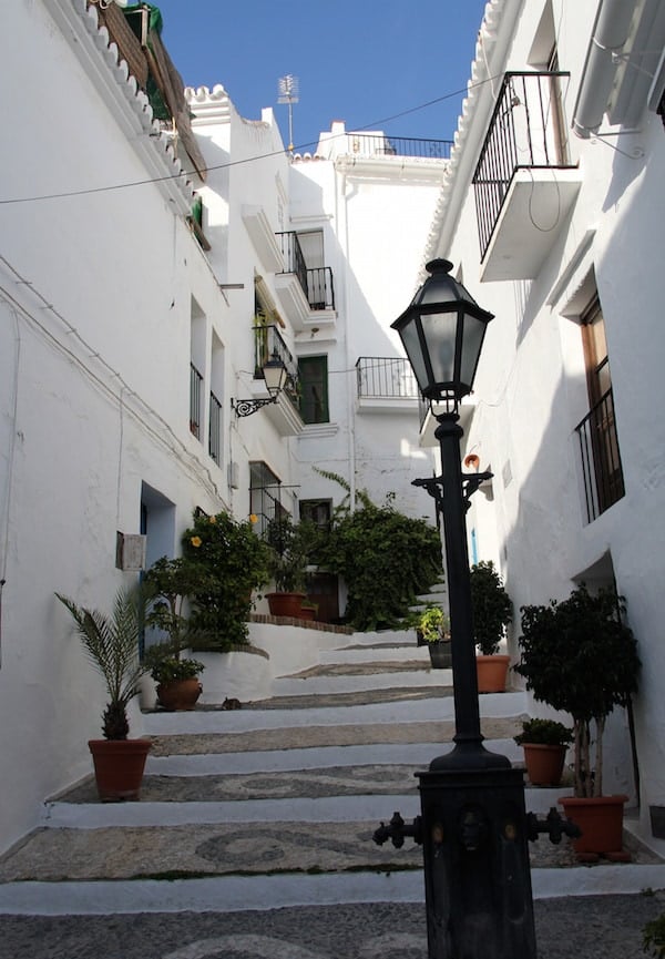 One of the romantic things to do in Malaga is get lost in a white village