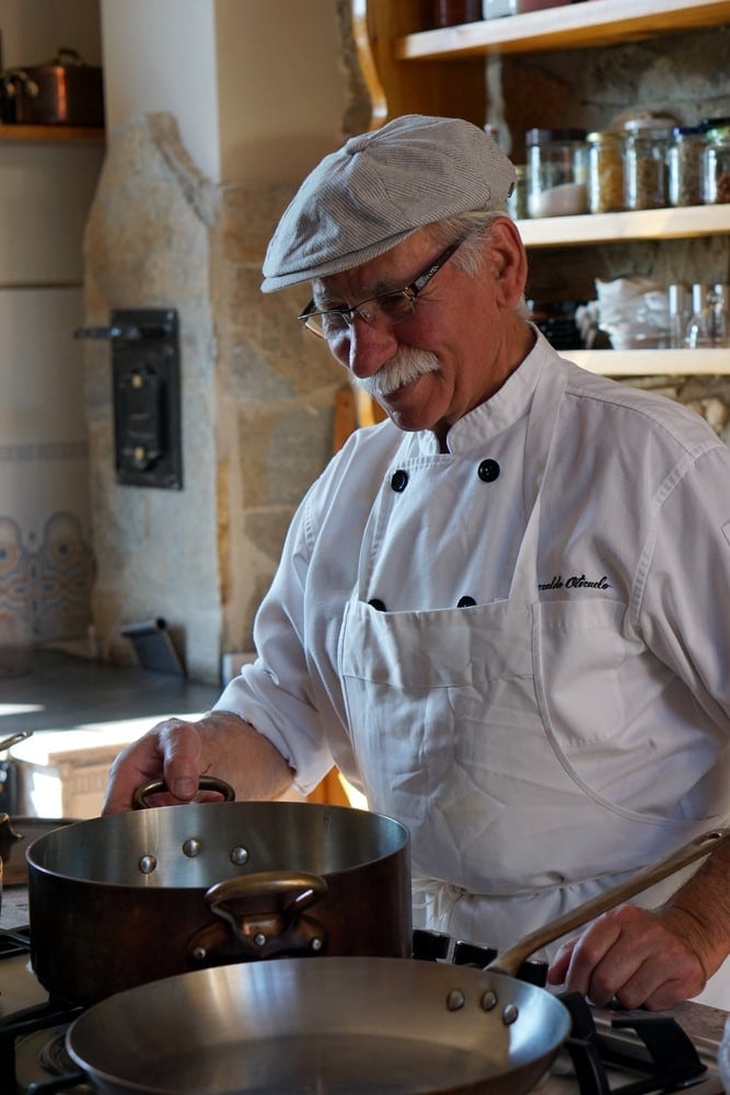 Esmeraldo of Esme Tours cooking classes in Spain