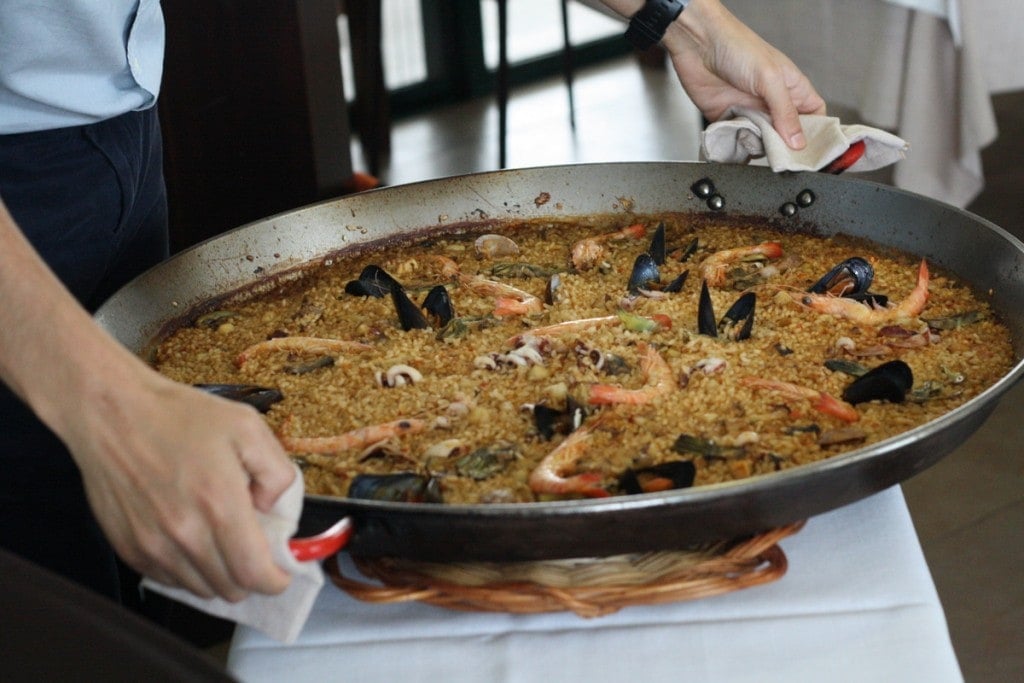 Authentic Spanish Seafood Fideuà Recipe from Valencia - Spain on a Fork