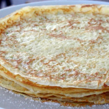 Try this Spanish crepes recipe for frisuelos. This simple frisuelos recipe make a deliicious breakfast, snack or dessert!