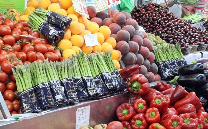 Bundles of asparagus pop up all over markets in Spain in March!