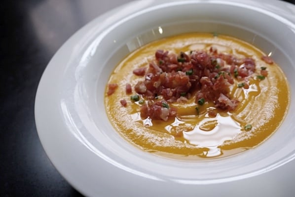 One of the must try foods in Malaga is porra antequerana, this delicious cold tomato soup!
