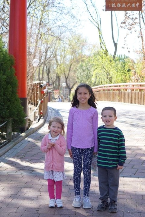 Kids in Madrid the zoo