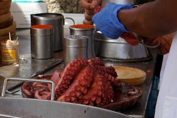 An essential at the best market in Santiago de Compostela: pulpo a feira!