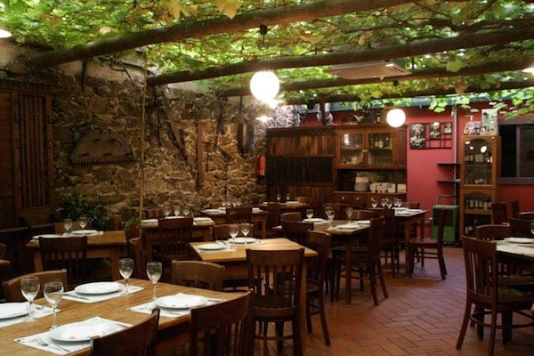 One of the best places to eat in Santiago de Compostela is O Dezaseis, where you can indulge in Galician cuisine made by passionate local chefs!