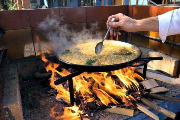 You love paella, now learn to make it yourself! This is one of the most unique experiences in Valencia for foodies. 