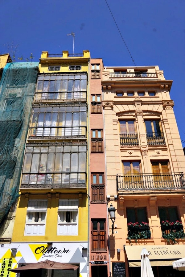 Check out the narrowest house in Europe! It's one of the most unique hidden gems in Valencia.