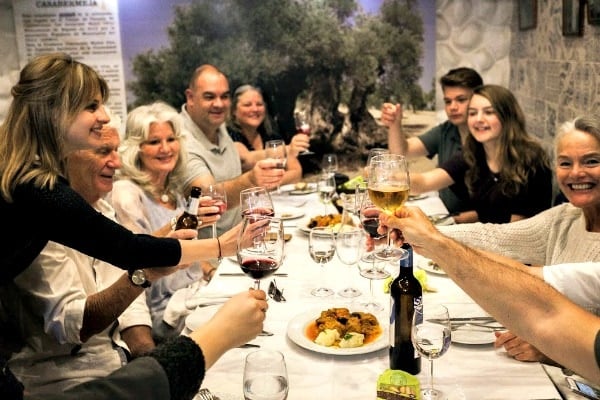 Taking a food tour is a great way to discover the most delicious hidden gems in Valencia!