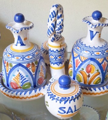 Artisan ceramics and socarrat tiles make beautiful souvenirs from Valencia.