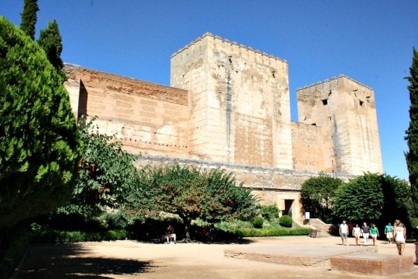 Visit the free parts of the Alhambra as one of the most relaxing things to do in Granada on Sunday!