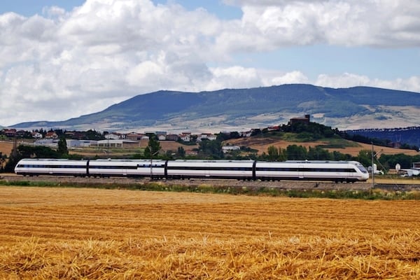 Arriving in Granada by "train" isn't exactly possible, but there's a well-run system in place to make up for the lack of train service directly to the city. 