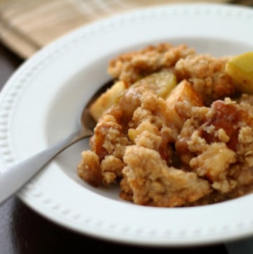 Best apple crisp recipe-- my mom's secret recipe!