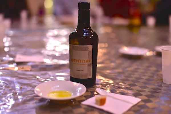 There are so many places to buy olive oil in Granada, but these are some of our favorites!