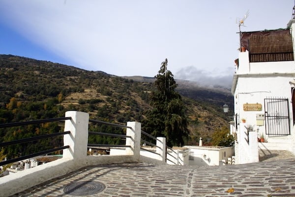 One of the most important things to know before visiting Granada in winter is that it tends to snow. Yep, even in southern Spain!