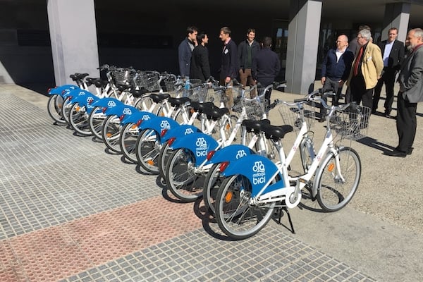 One of the most convenient options for renting bikes in Malaga is the city's official Malaga Bici service!