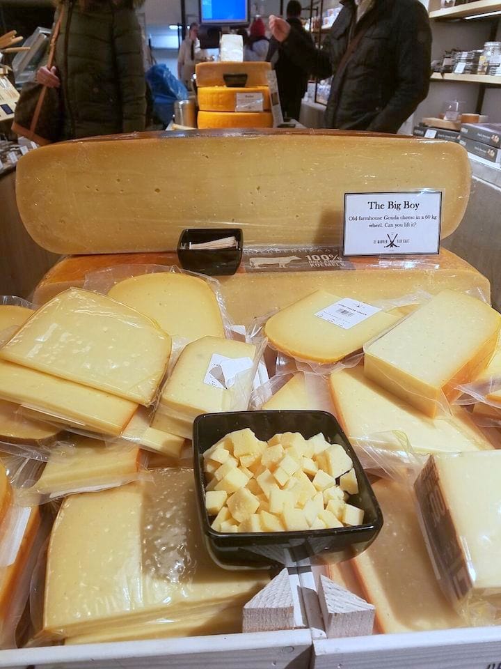 must try foods in Amsterdam - cheese