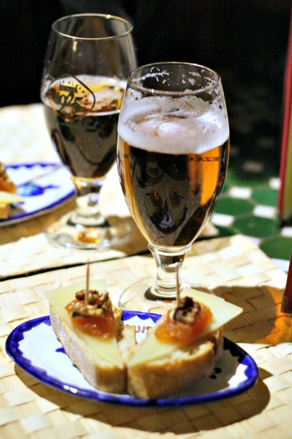 There are dozens of great places to drink craft beer in Malaga. Many also serve delicious tapas!