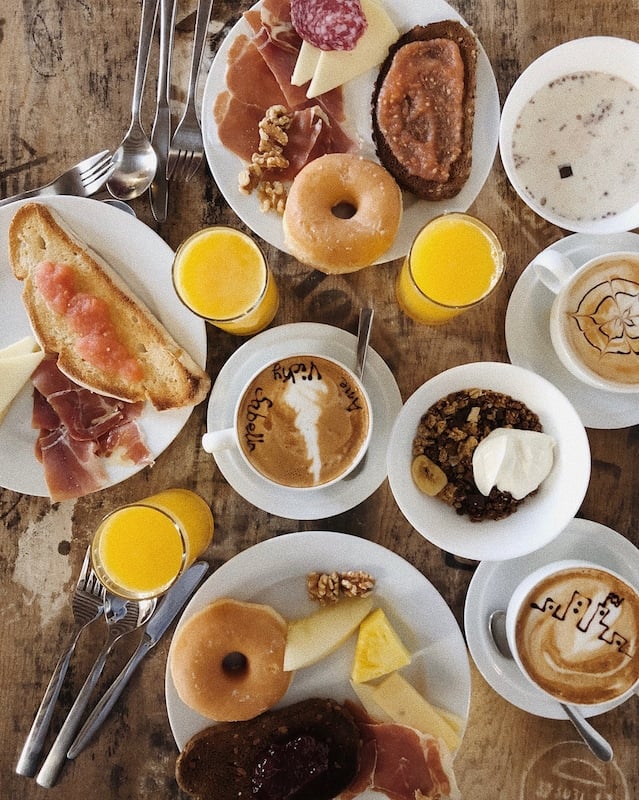 One of the most popular cafes in Granada is Durán Barista. Just look at this breakfast spread!