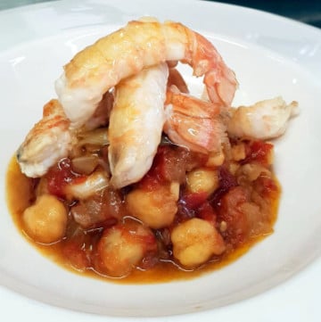 Spanish shrimp and chickpea recipe