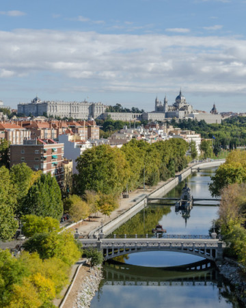 This walking tour of Madrid Rio is a great way to get off the beaten path!