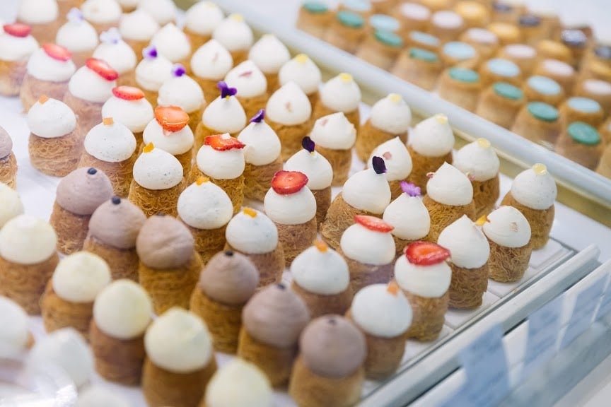 dessert tour in paris