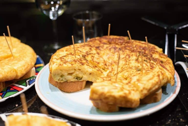 Spanish Tortilla with Ham and Peas Recipe (Tortilla de Guisantes con Jamón)