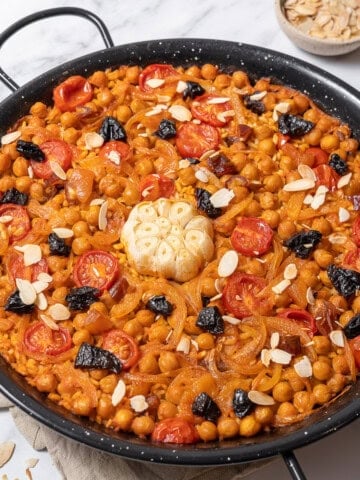 large pan of baked rice with garbanzos.